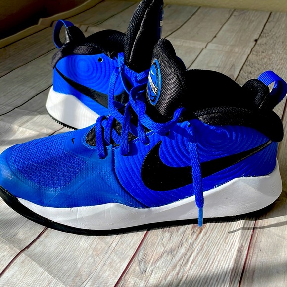 Boys Nike Team Hustle D 9 - Picture 1 of 17